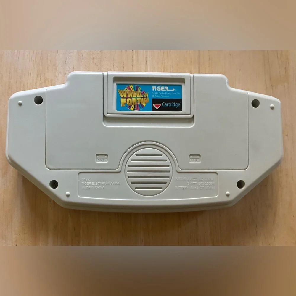 1995 Tiger Electronics Wheel of Fortune Handheld Game Tiger Electronics - Works